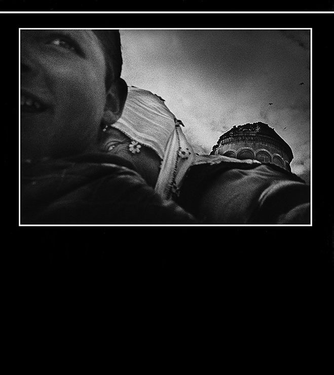 « Les yeux brûlants »